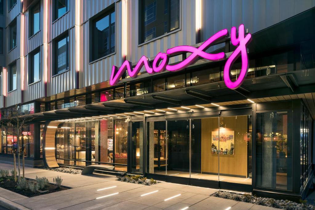 MOXY Seattle Downtown