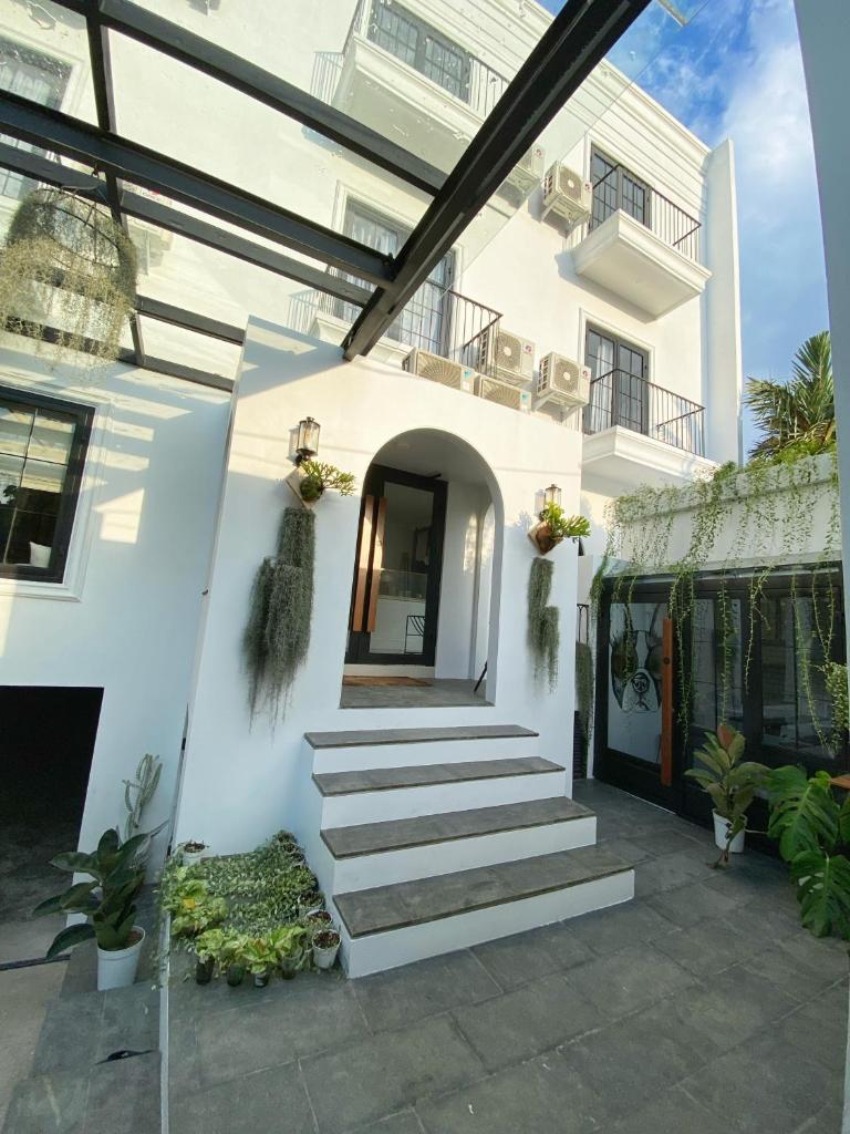 Loewys Home Tanjung Duren Jakarta Barat