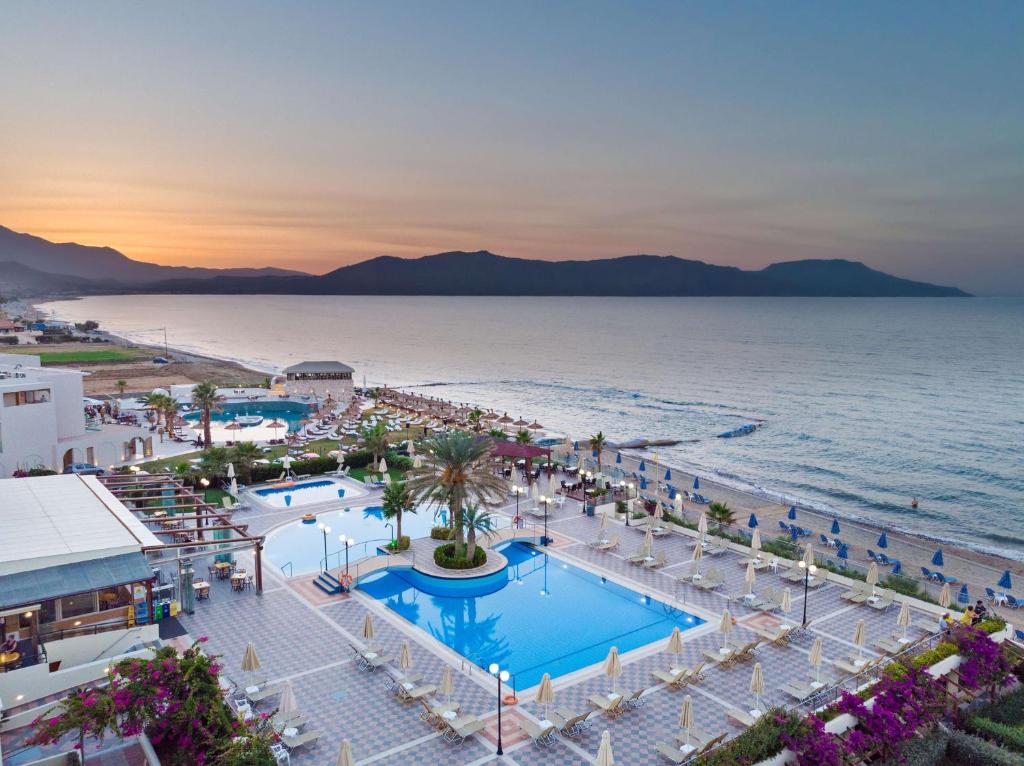 Hydramis Palace Beach Resort