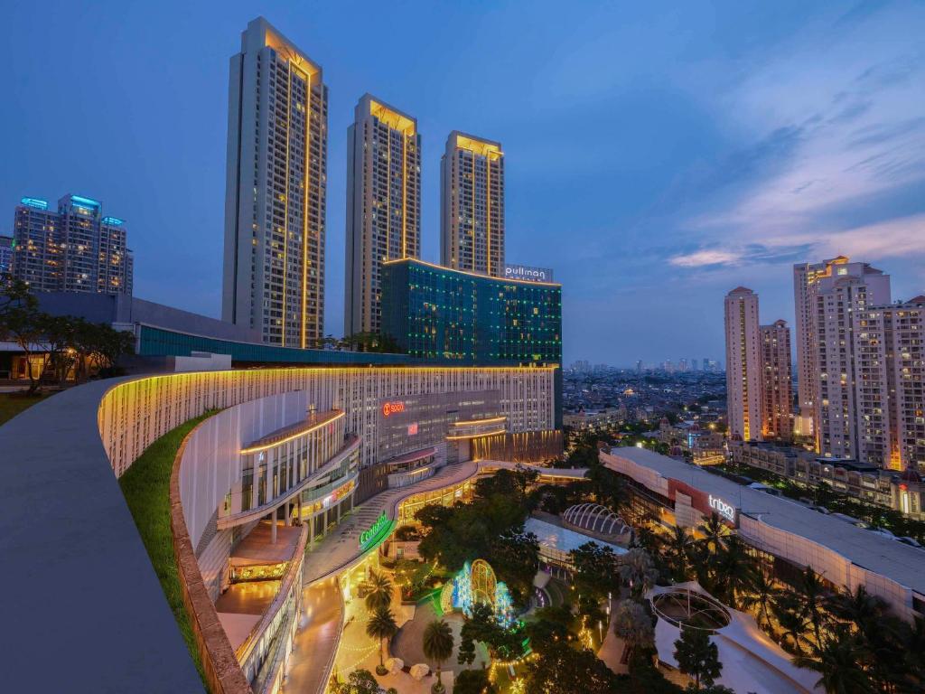 Pullman Jakarta Central Park