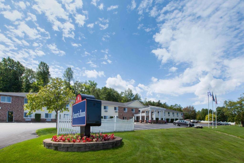 AmericInn by Wyndham Petoskey