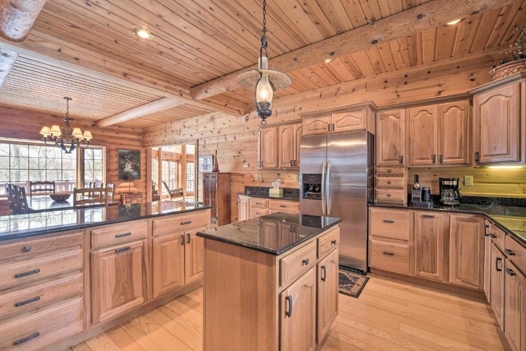 Spacious House with Boat Dock on Red Cedar Lake